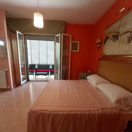 Suites Oliveri Viale Marconi Рим Екстер'єр фото