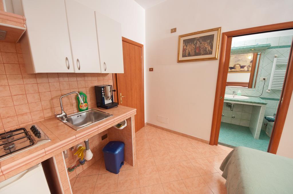 Suites Oliveri Viale Marconi Рим Екстер'єр фото