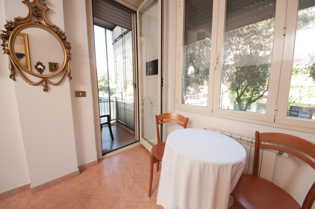 Suites Oliveri Viale Marconi Рим Екстер'єр фото