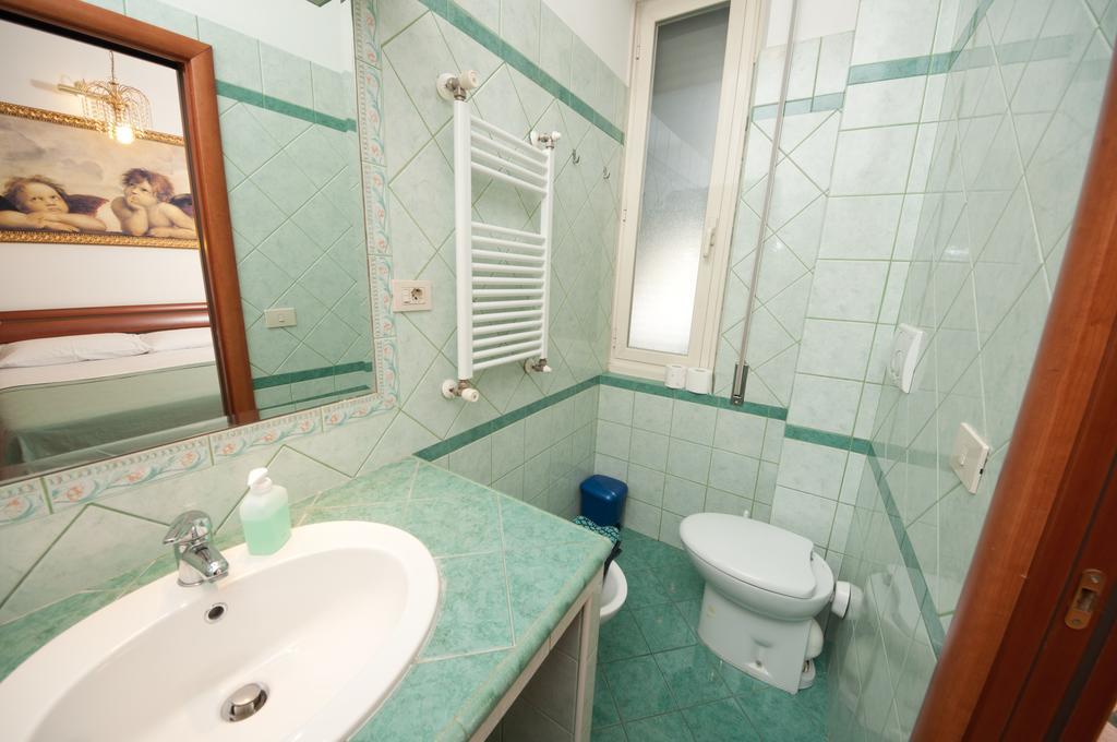 Suites Oliveri Viale Marconi Рим Екстер'єр фото