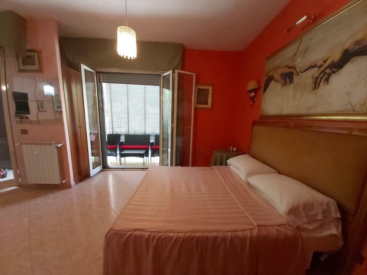 Suites Oliveri Viale Marconi Рим Екстер'єр фото