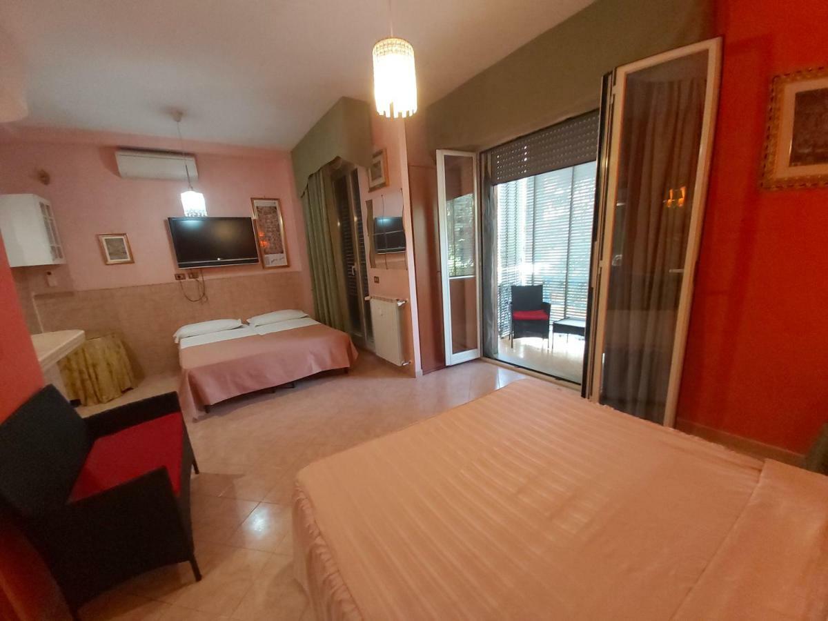 Suites Oliveri Viale Marconi Рим Екстер'єр фото