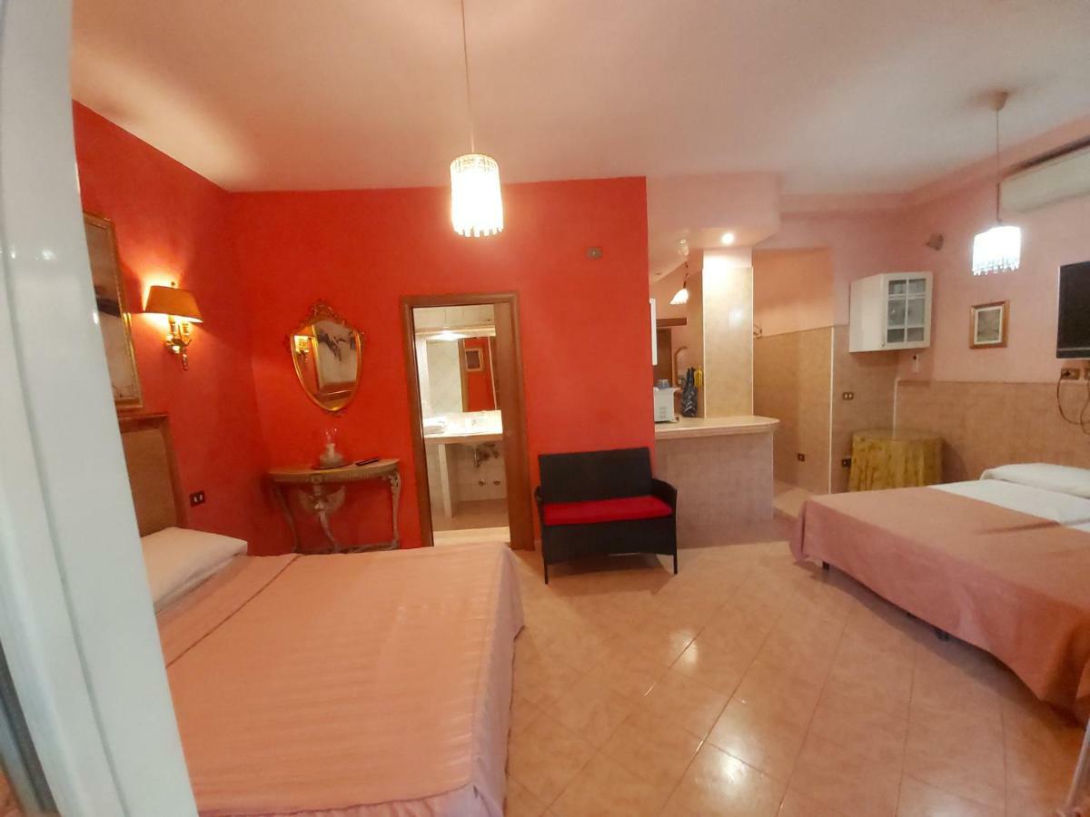 Suites Oliveri Viale Marconi Рим Екстер'єр фото